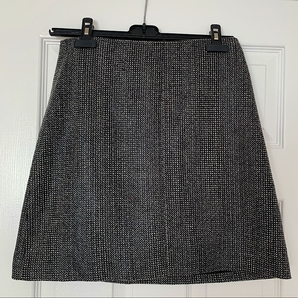 Banana republic mini skirt - size 2 - Picture 1 of 3